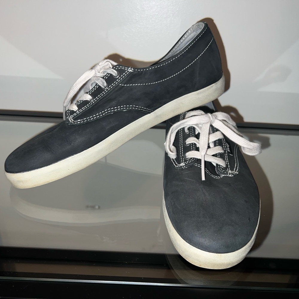 Reef Women's Navy Blue with White Accents